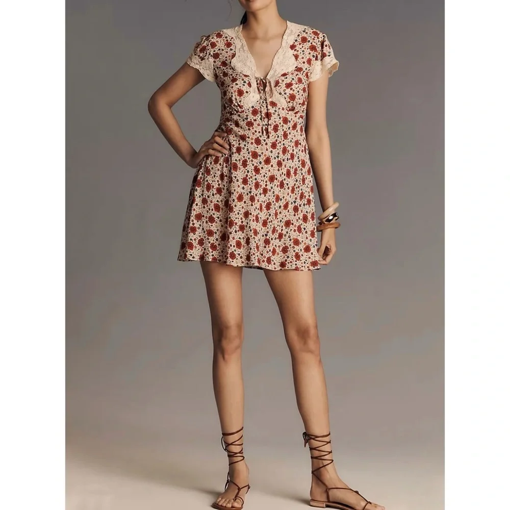 RIXO lace trimmed Floral Red and Cream miniDress NEW - Picture 6 of 15